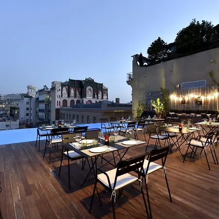 Grand Central, Small Luxury