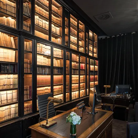 Grand Central, Small Luxury