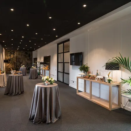 Hotel Grand Central, Small Luxury
