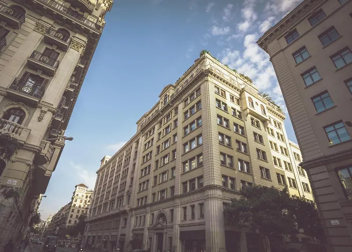 Grand Central, Small Luxury