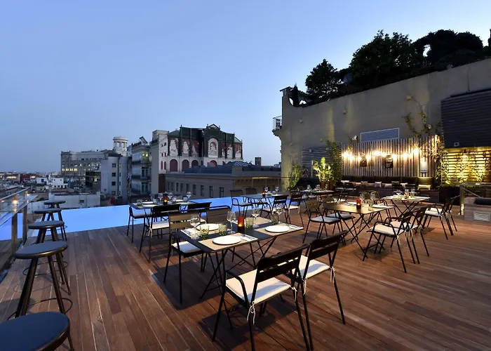 Grand Central, Small Luxury