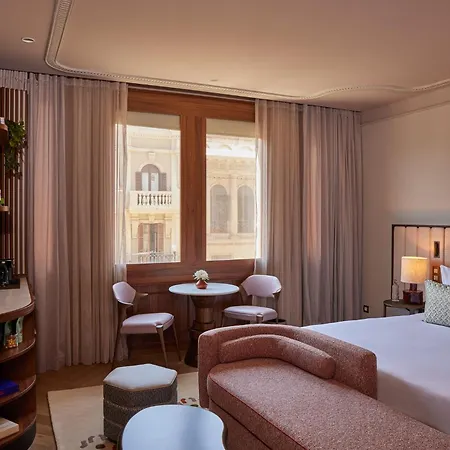 Ξενοδοχείο Grand Central, Small Luxury